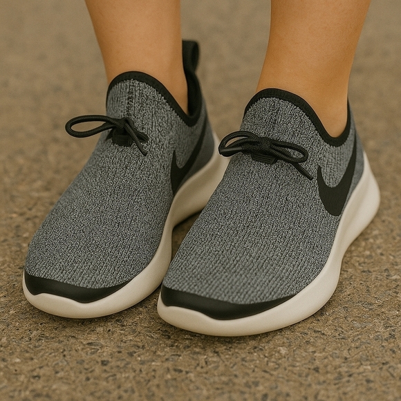 Nike Aptare SE Black/Sail/Cool Grey – Women’s Size 7 – NWOB - HTF - Picture 2 of 9